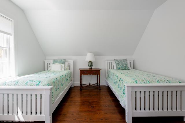 29.5 Union Street – Bedroom 2 – two twins